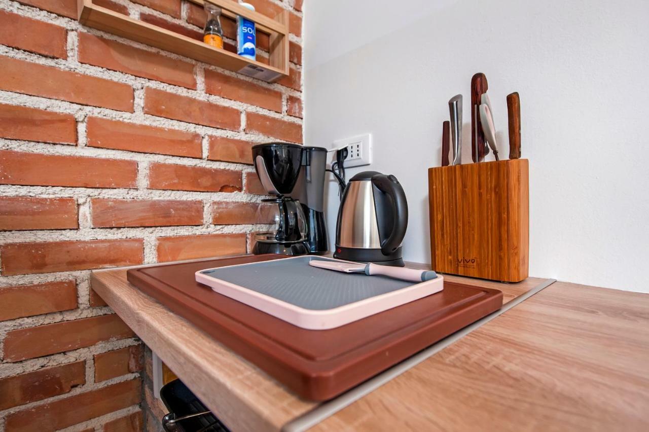 Paola Cozy Apartment โรวีน ภายนอก รูปภาพ