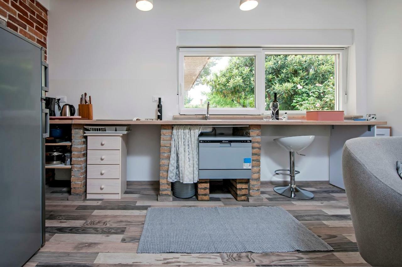 Paola Cozy Apartment โรวีน ภายนอก รูปภาพ
